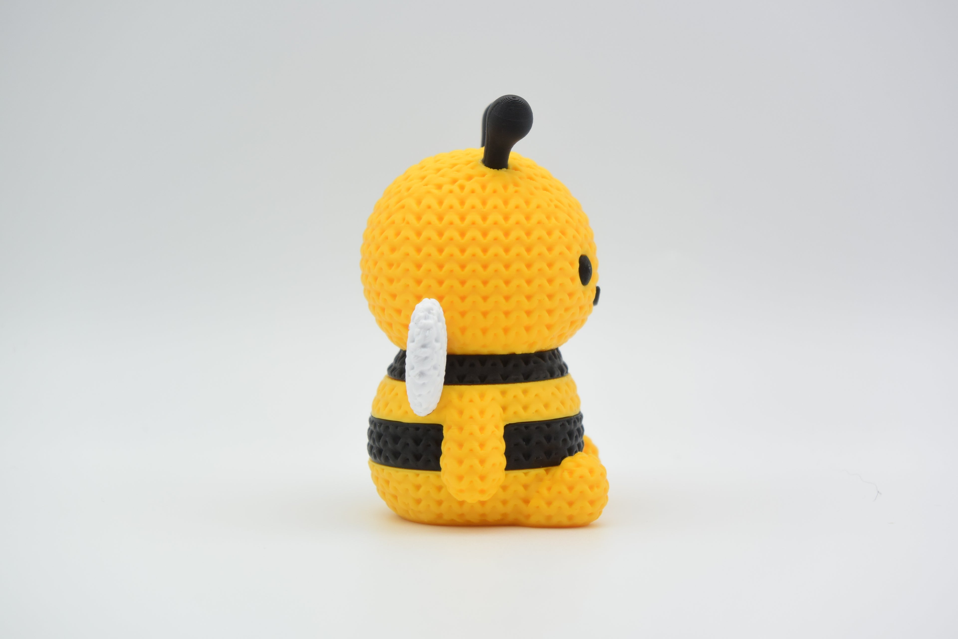 Knitted Bee